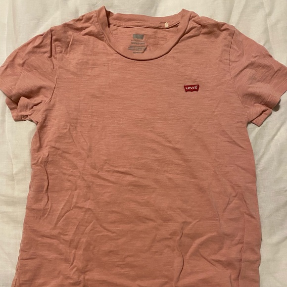 LEVI’S t-shirt - Picture 1 of 3
